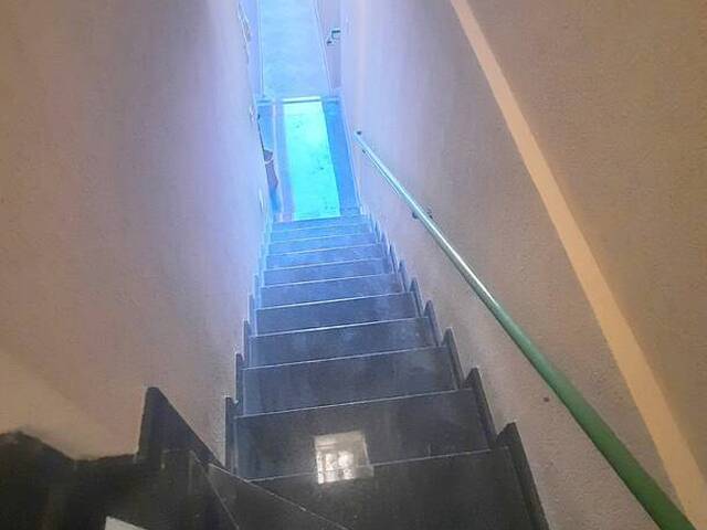 ESCADA DE ACESSO AO IMOVEL